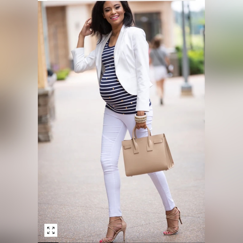 BNWT Preggo white motto leggings